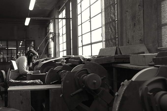 Laguiole Deluxe Folding Pocket Knife 11 cm, Olive Wood Handle, Made in France