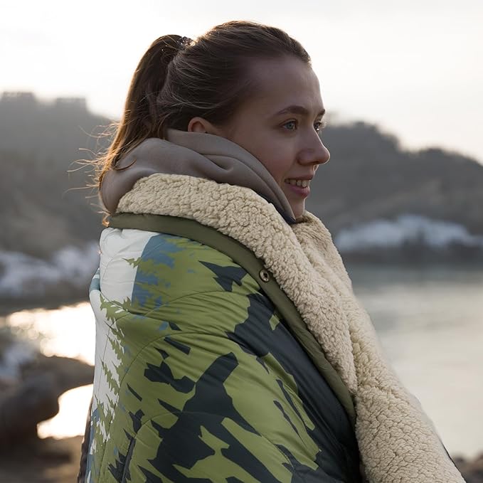 Outdoor Camping Blanket - Puffy Ultralight Packable Blankets for Sleeping, Camp, Travel, Hiking, Stadium, Sherpa Fleece Warm Puffer Portable Camping Quilt, DWR,Machine Washable,56"x 78"