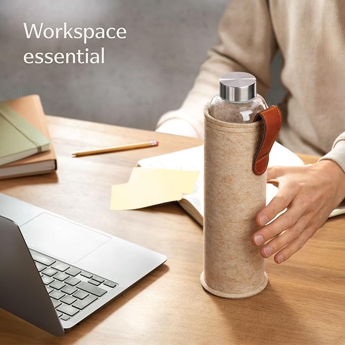 Glass Water Bottle 25oz with Felt Sleeve - Borosilicate Glass - Leakproof Lid - BPA Free - Glass Bottles for Beverage & Juicing (Beige)