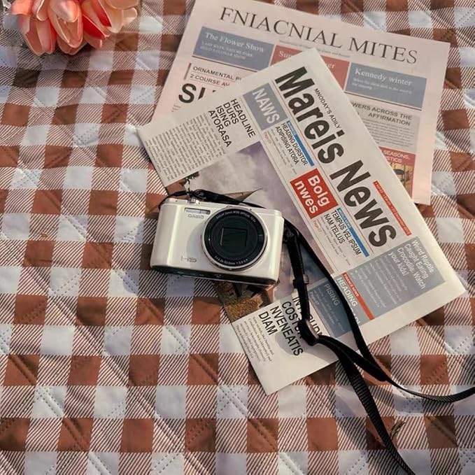 K Y KANGYUN XXL Large Beach Blanket (80 "x 79") Picnic Blankets fit 4-7 Adults, Waterproof Sandproof Beach Picnic Mat Foldable Rug with Family Outdoor Blanket for Camping Park Travel