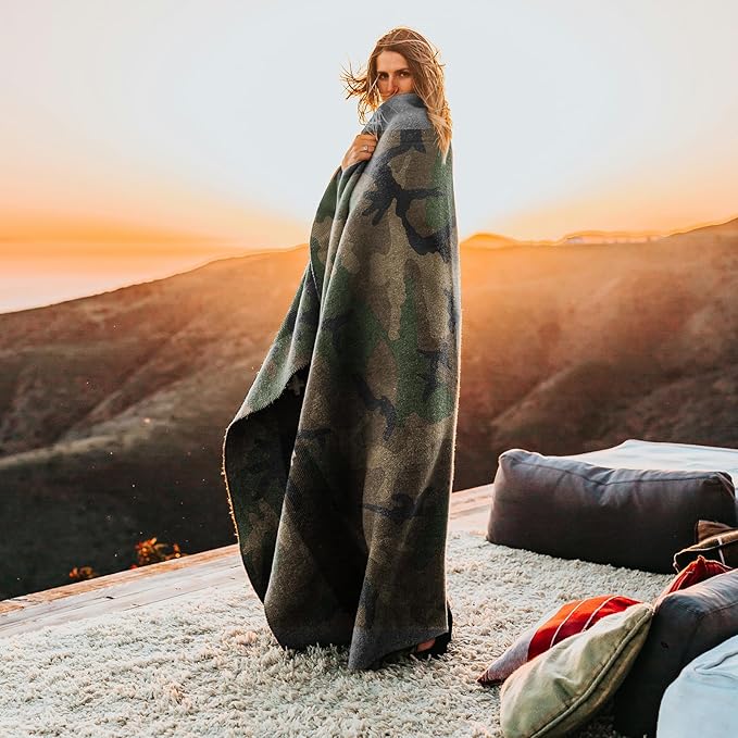 Camo Throw Blanket for Couch Sofa Soft Cozy Blankets Fleece Warm Lightweight Bedding Blanket for Living Room Travel