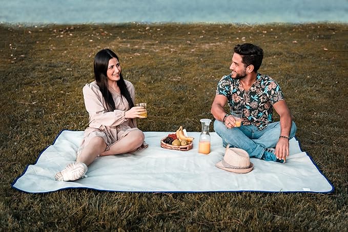 Waterproof Outdoor Blanket Large Fleece Stadium & Camping Blankets for Cold Weather. Perfect for Outdoors, Car, Dogs, Picnic. Windproof, Quilted, Extra Warm, Machine Washable