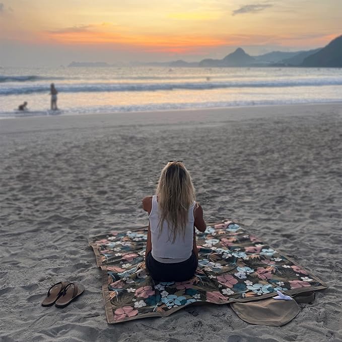 Little Unicorn Outdoor Family Picnic & Beach Blanket, Water-Resistant, Compact Fold, 5 x 5 feet, (Hibiscus)