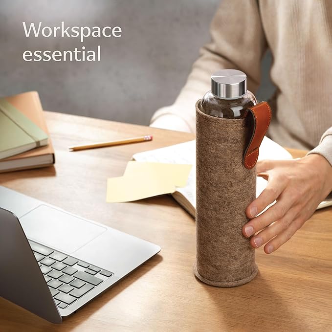 Glass Water Bottle 25oz with Felt Sleeve - Borosilicate Glass - Leakproof Lid - BPA Free - Glass Bottles for Beverage and Juicing (Sand Brown)