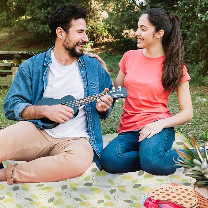 YU FENG Picnic Blanket Waterproof Foldable Green Leaves Outdoor Beach Blankets Lightweight Tote Shaped Mat for Travel Camping Family Party (80x80 inch)