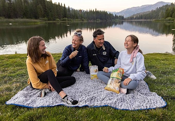 Oceas Waterproof Sherpa Fleece Picnic Blanket Blue 79L x 57W
