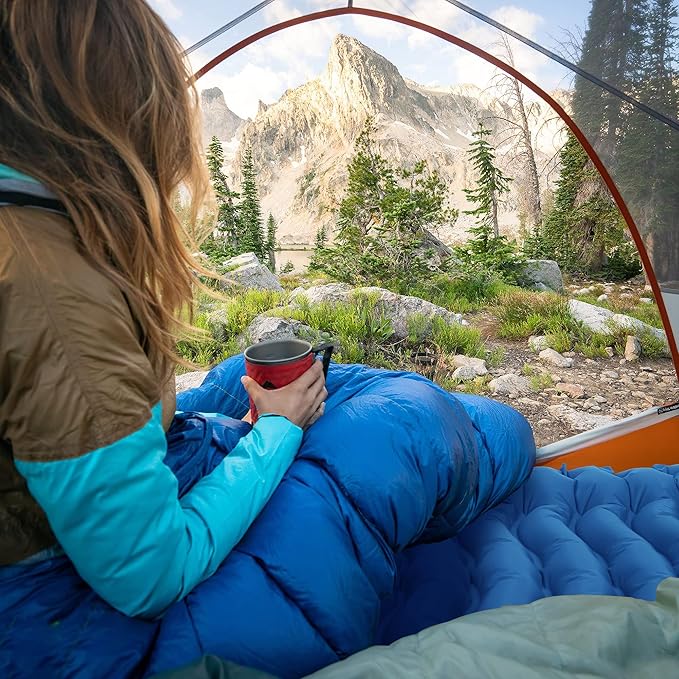 STURME Sleeping Pad for Camping, 3.9 Inch Extra-Thick Self-Inflating Camping Mattress with Foot Pump, Compact Air Mattress Ultralight Sleeping Mat with Pillow for Backpacking, Hiking, Outdoor -Blue
