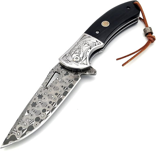 Damascus Folding Pocket Knife，Handmade Forged VG10 Damascus Steel Blade Knife with Wooden Handle，Ideal Gifts for Men Women