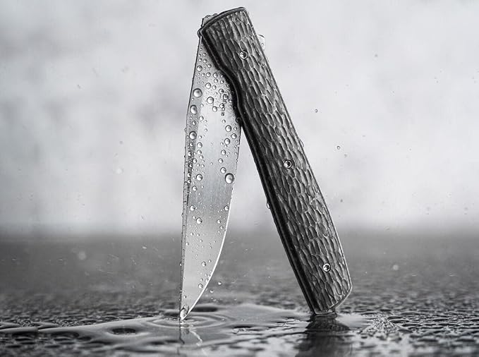 Boker Plus Urban Trapper Jigged Titanium - flipper pocket knife with titanium handle scales - folding knife with VG-10 blade - small knife with clip