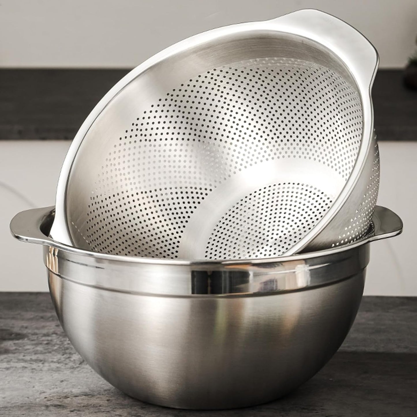 18/8 Stainless Steel Microwell Colander, 2.5QT Large Capacity with Handle Kitchen Food Strainer Basket for Washing Vegetables, Fruits, Rice, and Pasta (primary colour, 2.5QTColander+2.5QT Mixing bowl)