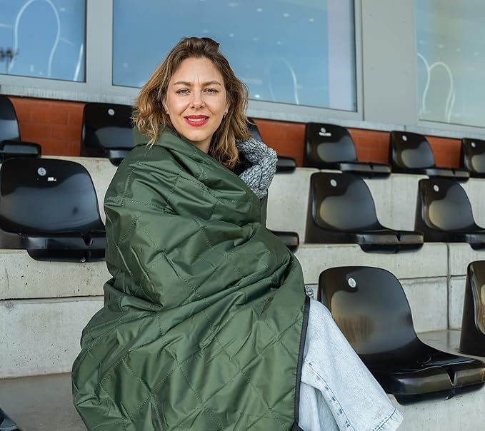 Sherpa Waterproof Outdoor Blanket. Large Sherpa Stadium & Camping Blankets for Cold Weather. Perfect for Picnic, Concerts, Grass, Car, Boat. Windproof, Extra Warm, Machine Washable.
