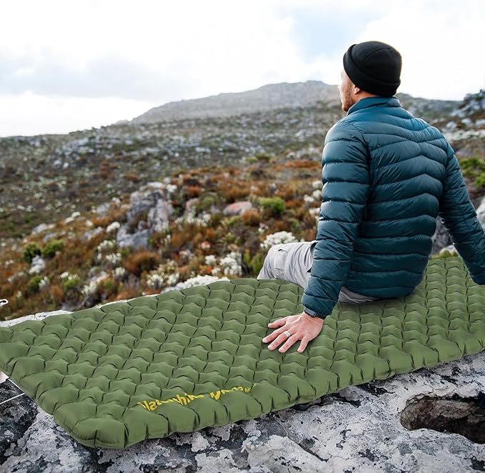 Naturehike 1.9LB Ultralight Self Inflating Sleeping Pad with R4.6, 3.2in Thickened Patchworkable Double Sleeping Mat for Camping, Hiking, Climbing with Inflatable Bag, Green Rectangular