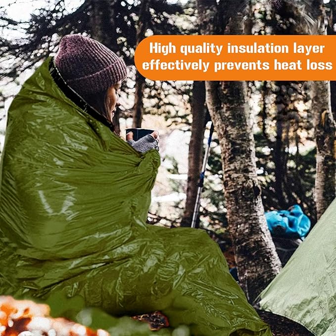 Emergency Sleeping Bags Portable Emergency Blankets Emergency Warm Sleeping Bags Waterproof Warm Life Bags with Whistles Foldable Outdoor Travel Camping Emergency Supplies
