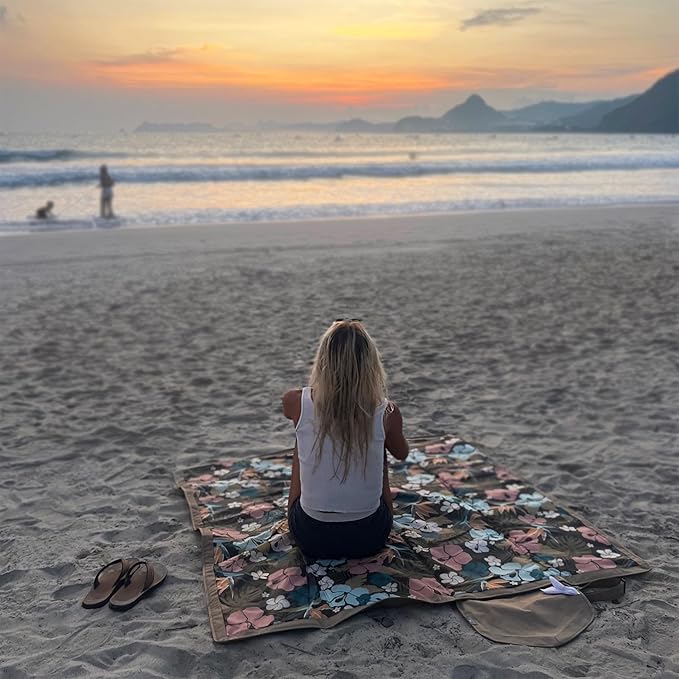 Little Unicorn Outdoor Family Picnic & Beach Blanket, Water-Resistant, Compact Fold, Large Size, 5 x 7 feet, (Hibiscus)