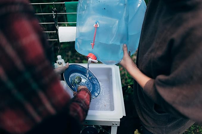 Stansport 5 Gallon Dispensing Water Carrier (295)