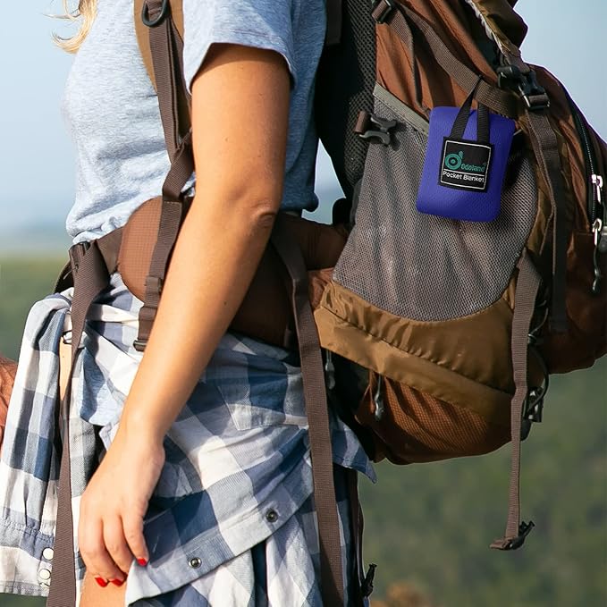 Odoland Beach Blanket Picnic Blanket, SandProof Waterproof Outdoor Pocket Blanket with Portable Bag, Foldable Lightweight Sand Free Quick Drying Beach Mat for Hiking Camping Picnics Travel Concert