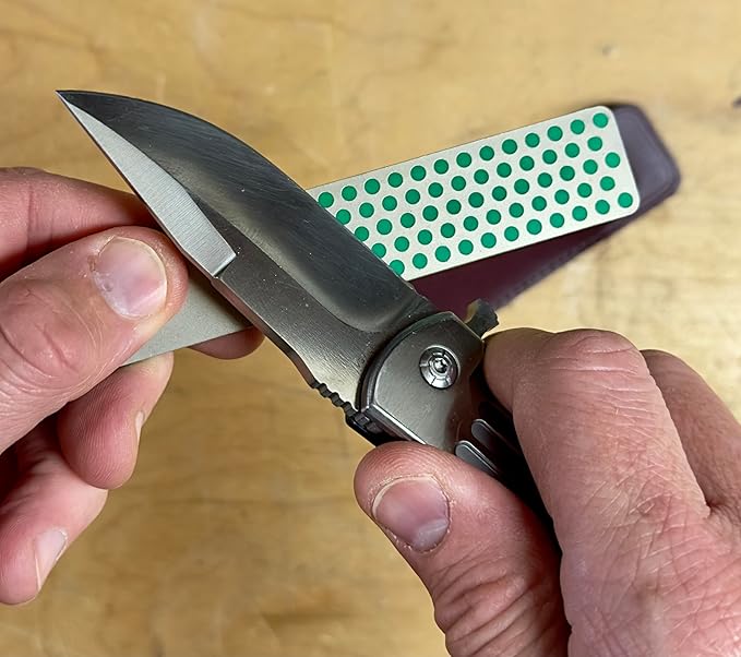 DMT (Diamond Machining Technology) (DMT) 4-in. Machinist Diamond Whetstone Bench Stone with 1" Continuous Diamond Area, Extra Fine Grit Sharpener (WME), One Size