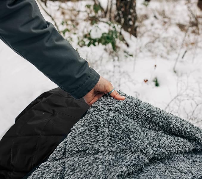 Sherpa Waterproof Outdoor Blanket. Large Sherpa Stadium & Camping Blankets for Cold Weather. Perfect for Picnic, Concerts, Grass, Car, Boat. Windproof, Extra Warm, Machine Washable.