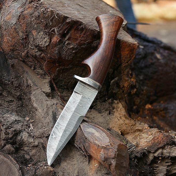 Handmade Damascus Steel Hunting Knife With Sheath Ideal for Outdoor, Skinning, Comping - Fixed Blade Knife with Rosewood Handle.