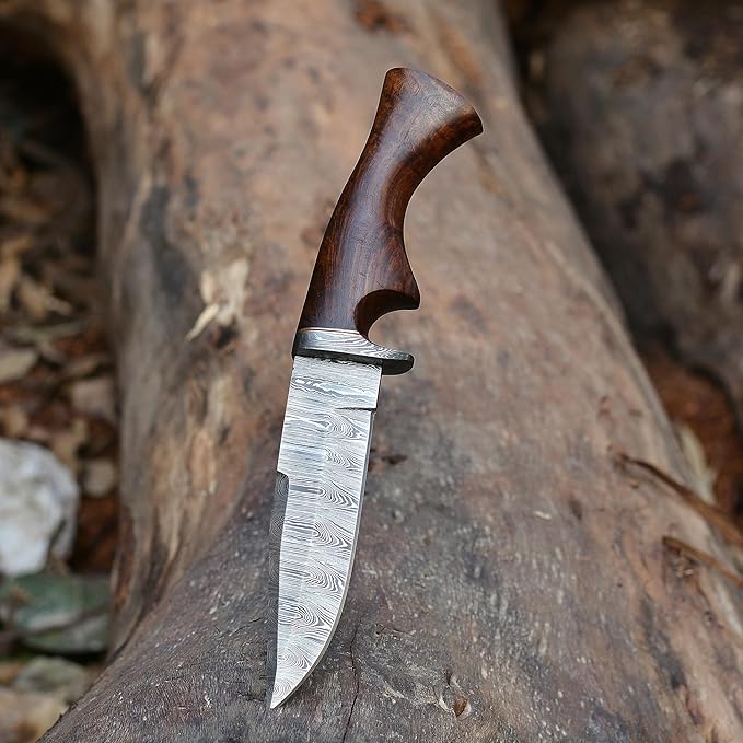 Handmade Damascus Steel Hunting Knife With Sheath Ideal for Outdoor, Skinning, Comping - Fixed Blade Knife with Rosewood Handle.